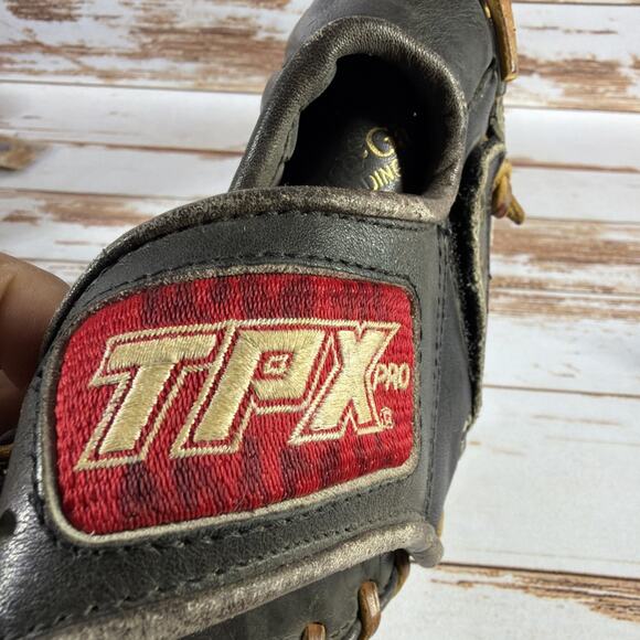 Louisville Slugger TPX X1150 11.5" RHT Baseball Glove - Pre-owned - Picture 4 of 7